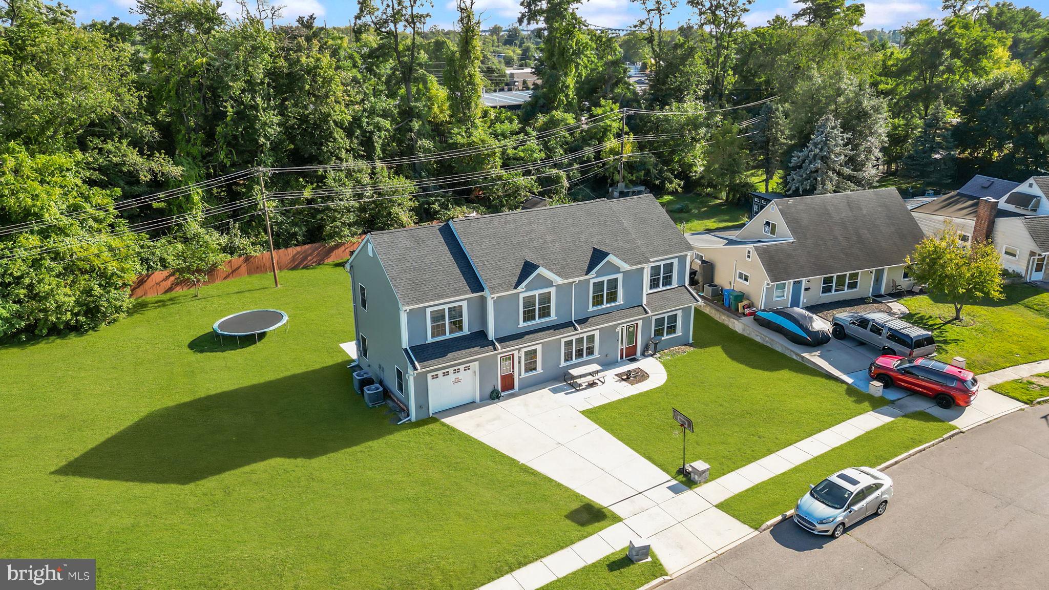 64 KENWOOD DRIVE S S