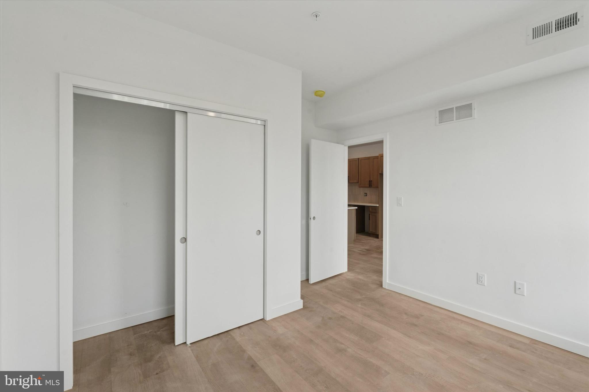 QUEEN VILLAGE - Residential Lease