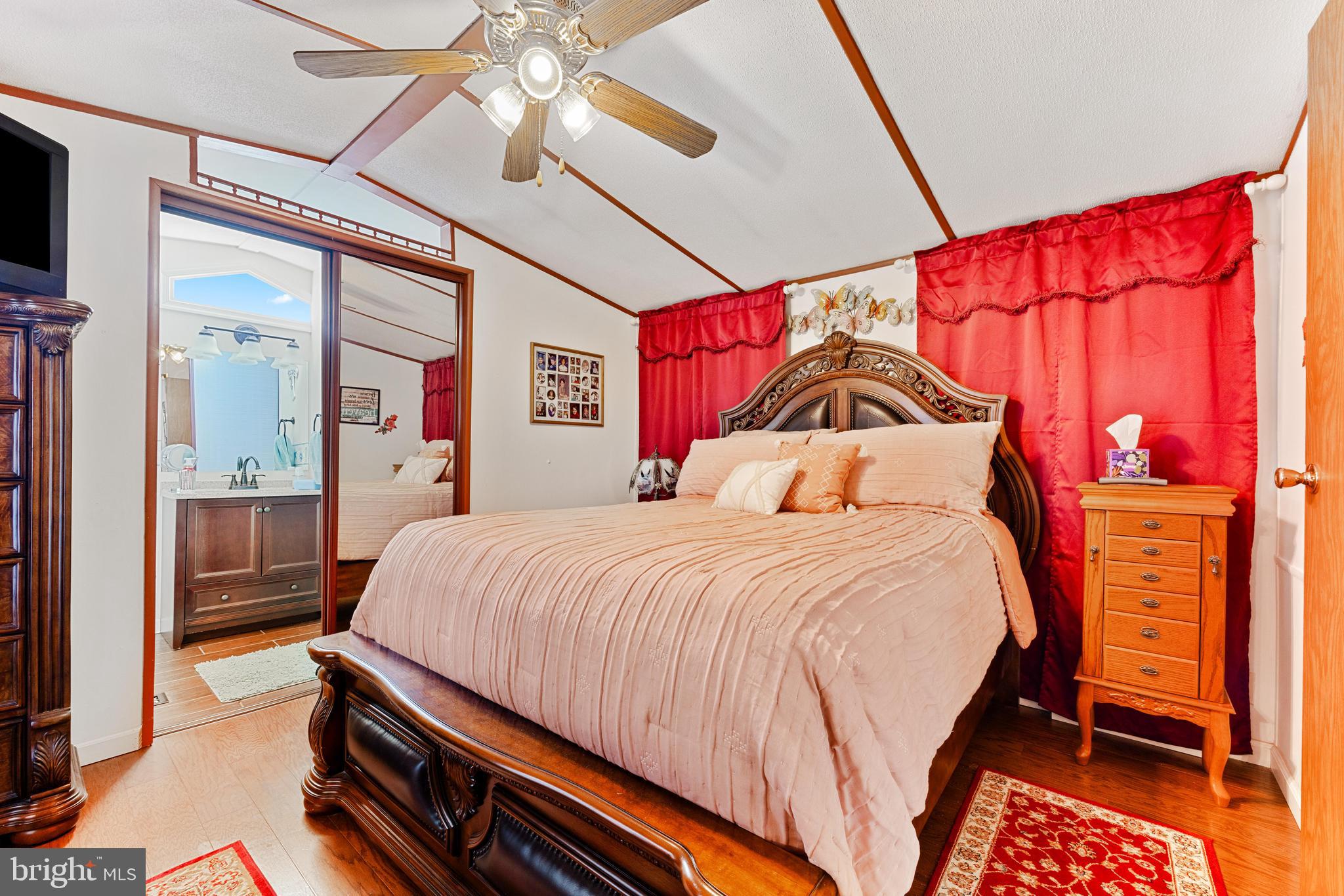 BISCAYNE BAY VILLAGE - Residential