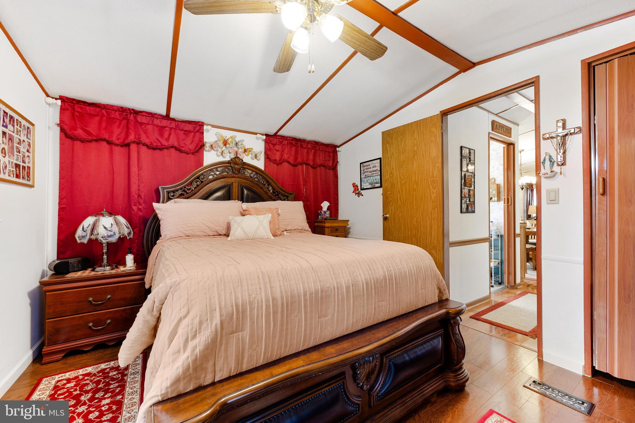 BISCAYNE BAY VILLAGE - Residential