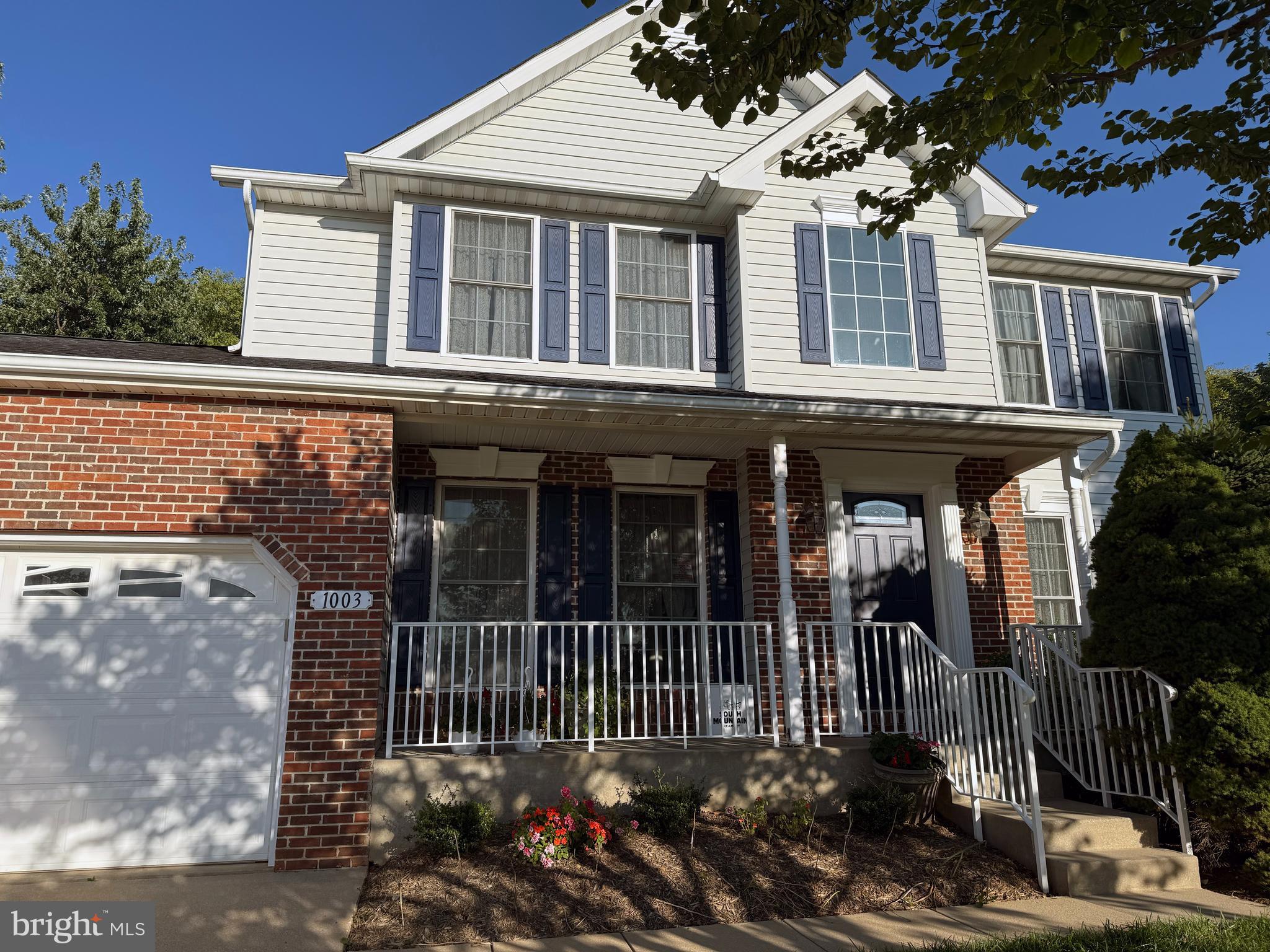 1003 SUMMER SWEET LANE