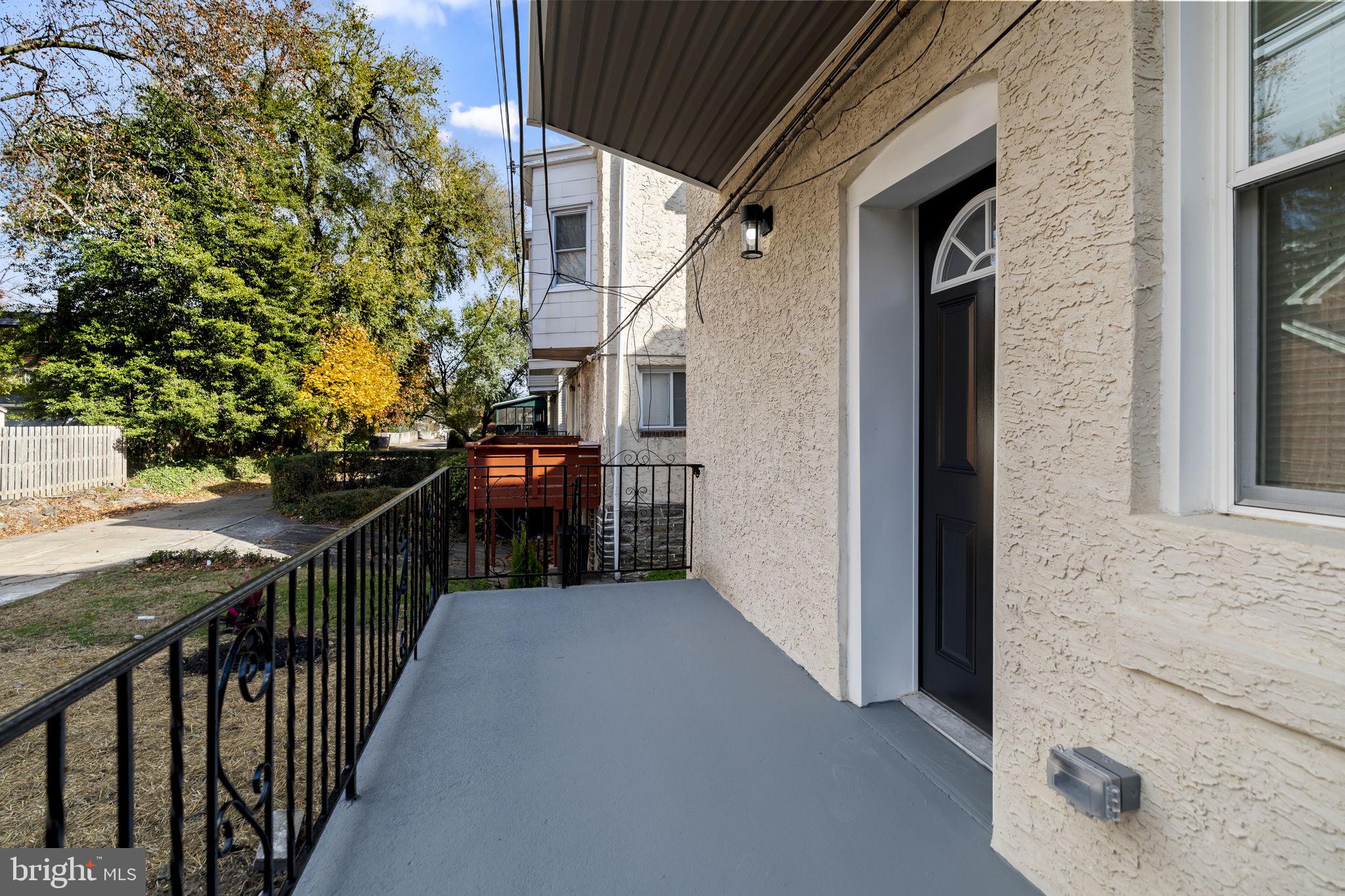 WEST OAK LANE - Residential