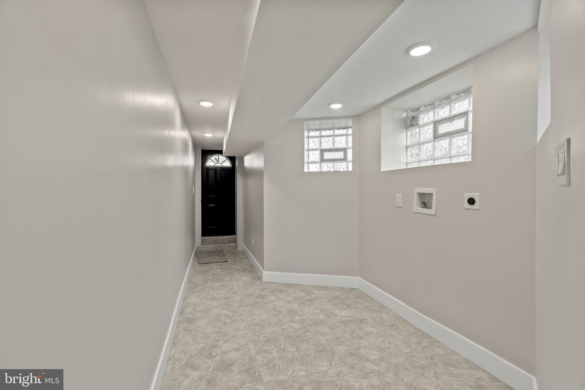 WEST OAK LANE - Residential