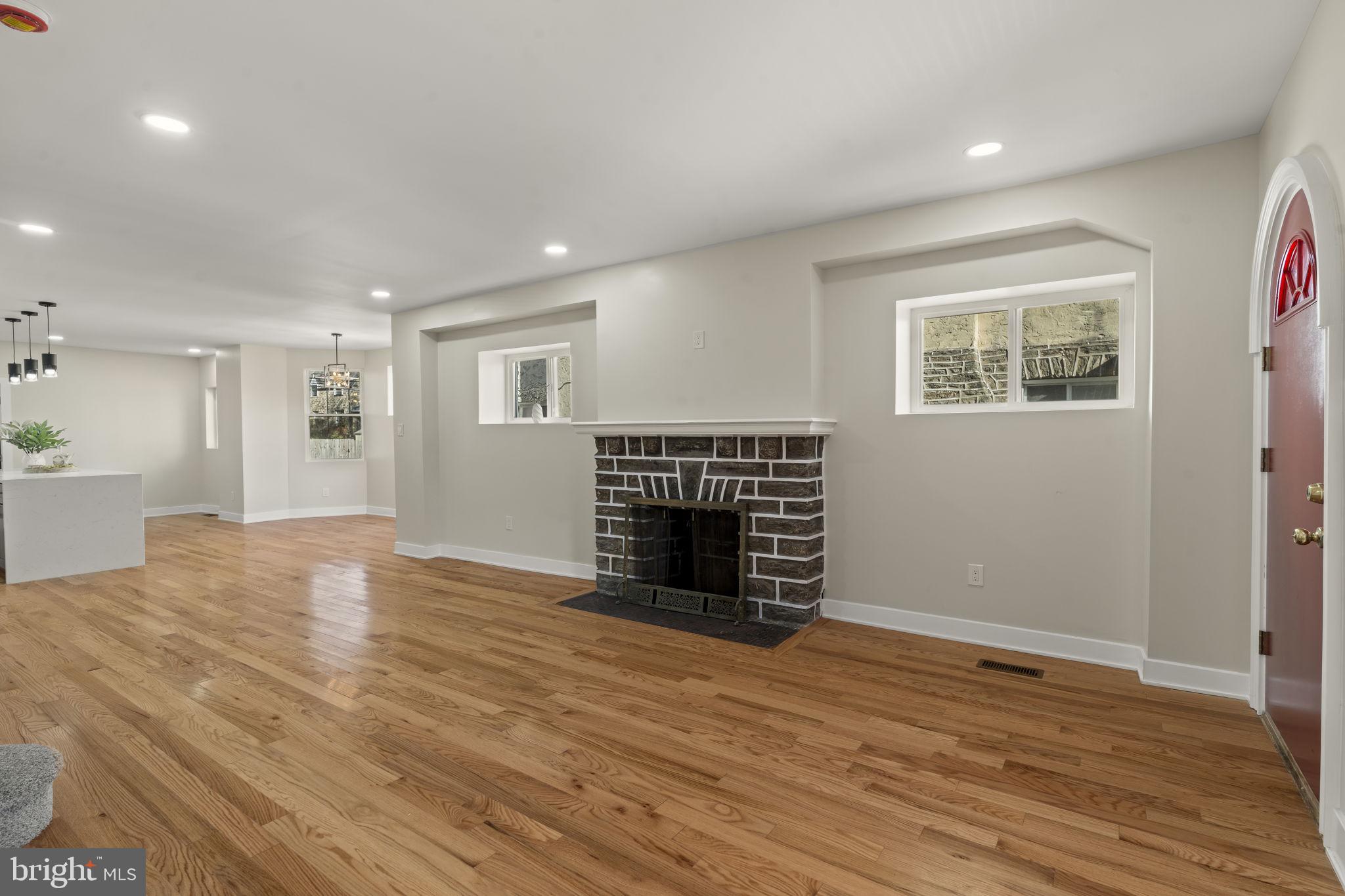 WEST OAK LANE - Residential