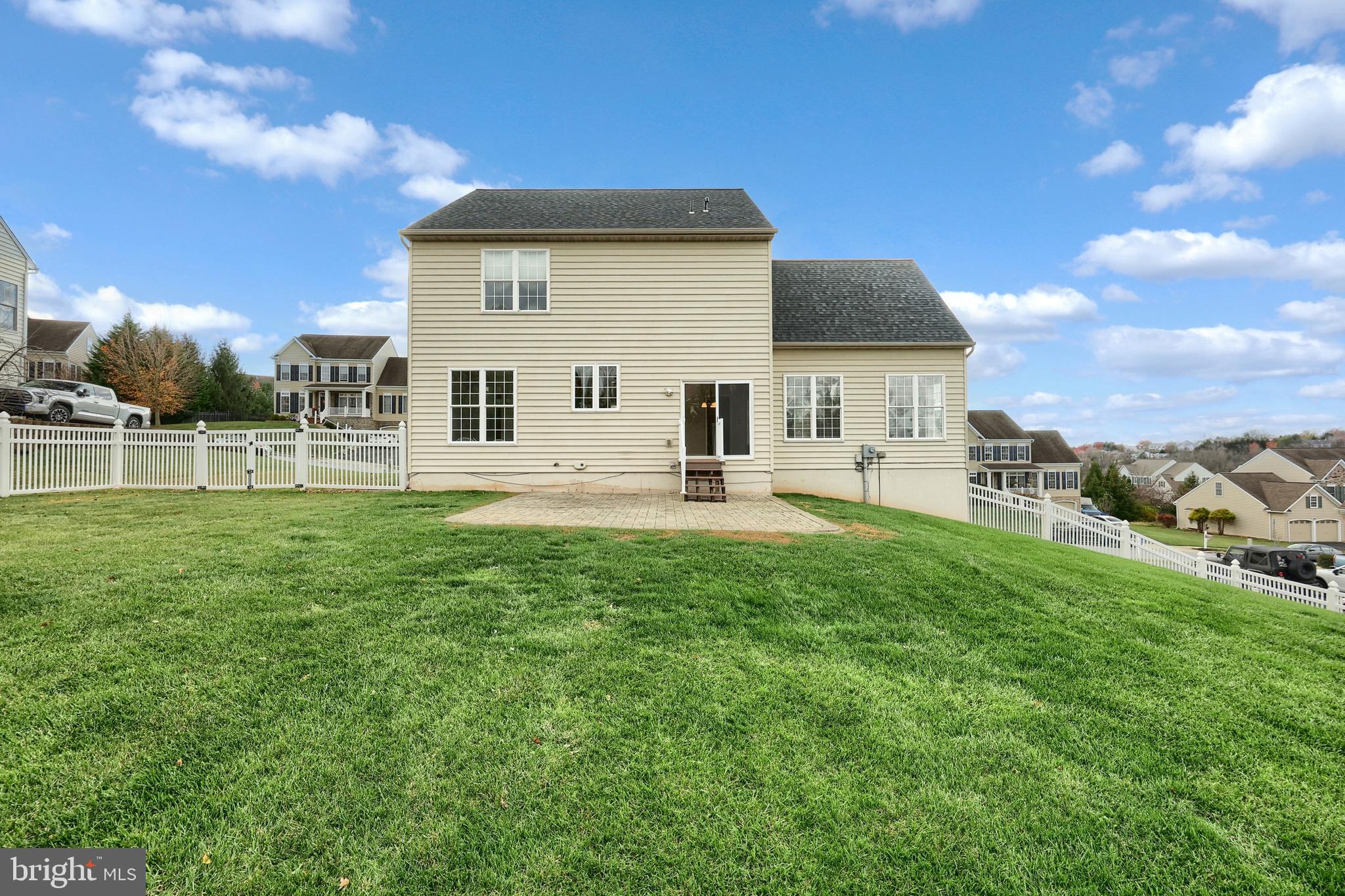 SAGE HILL - Residential