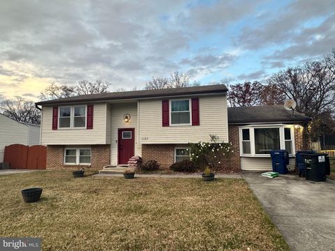 1107 E BEECH ROAD STERLING VA 20164