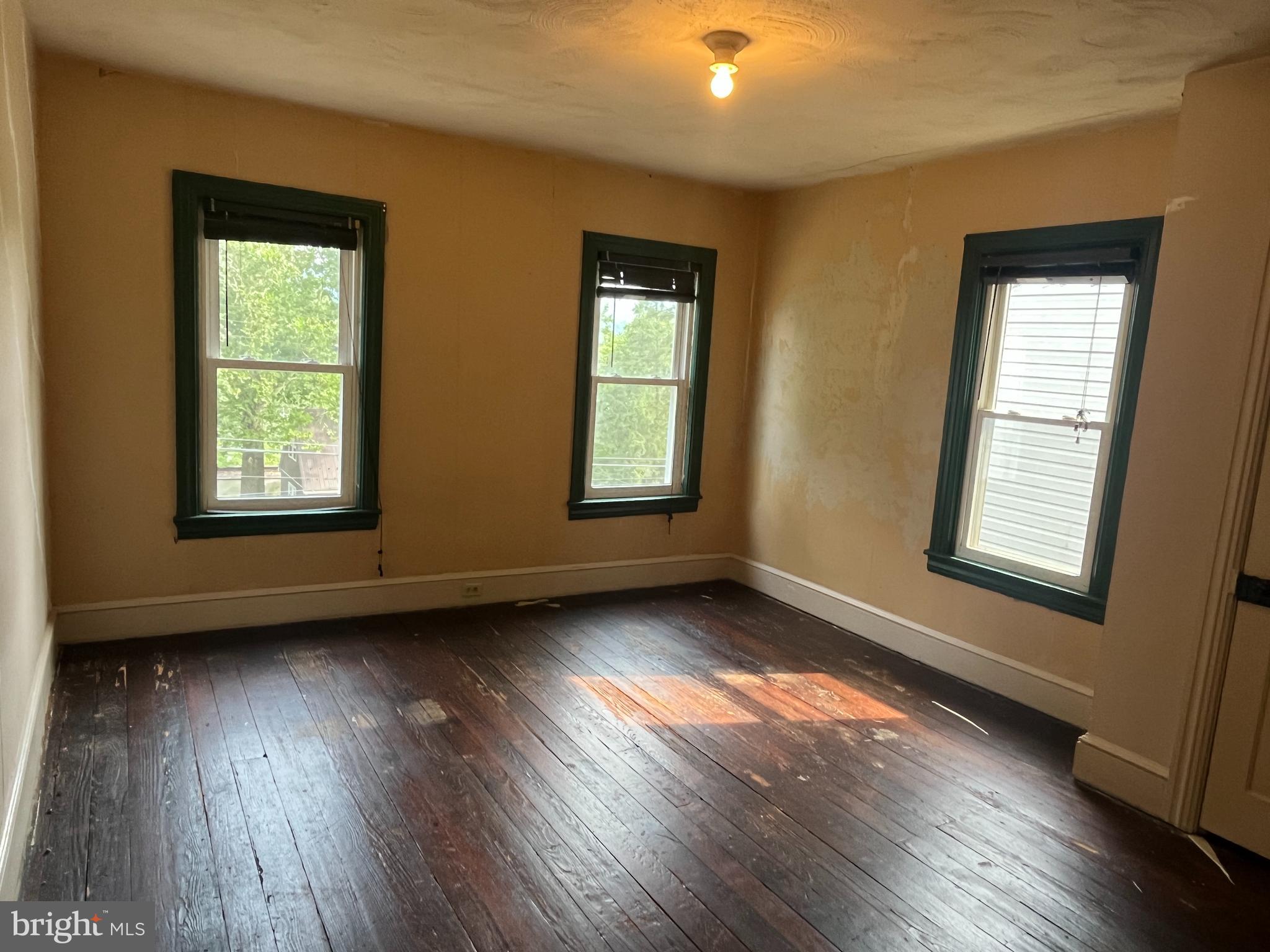 LEWISTOWN BORO - Residential