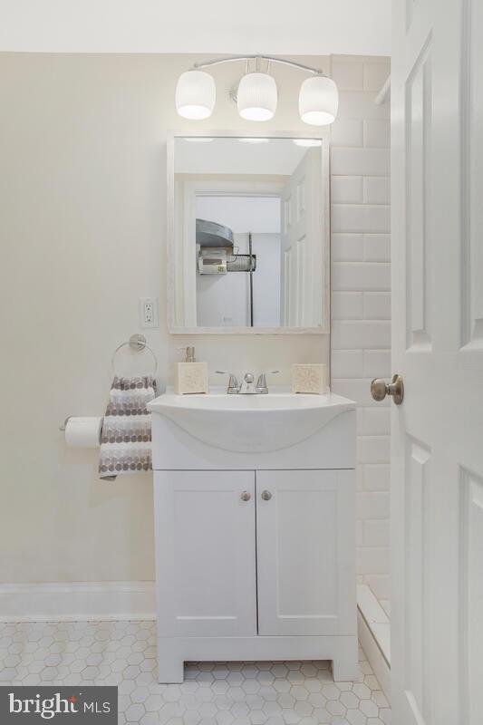 KERBY HILL - Residential Lease