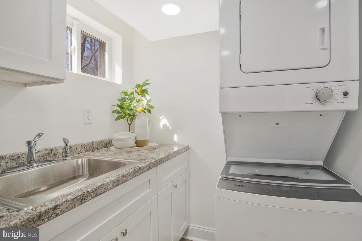 KERBY HILL - Residential Lease