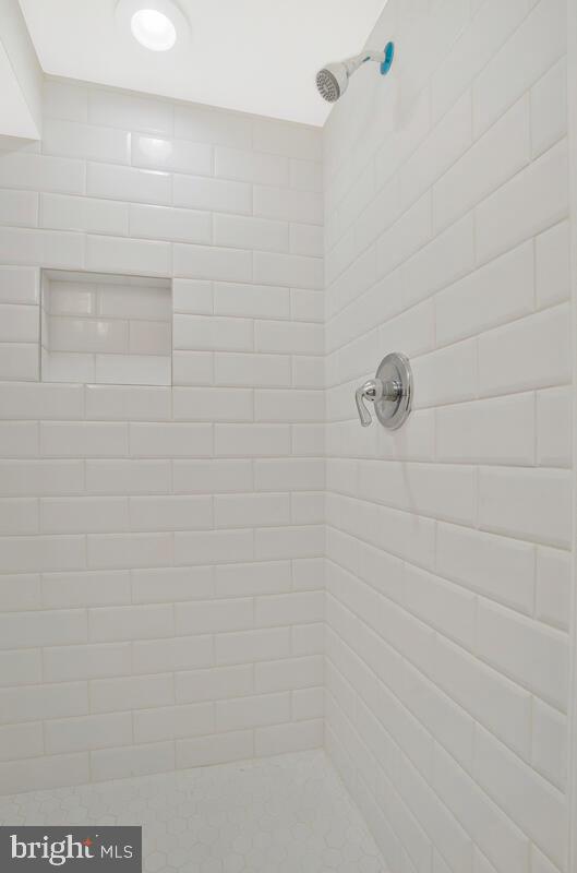 KERBY HILL - Residential Lease