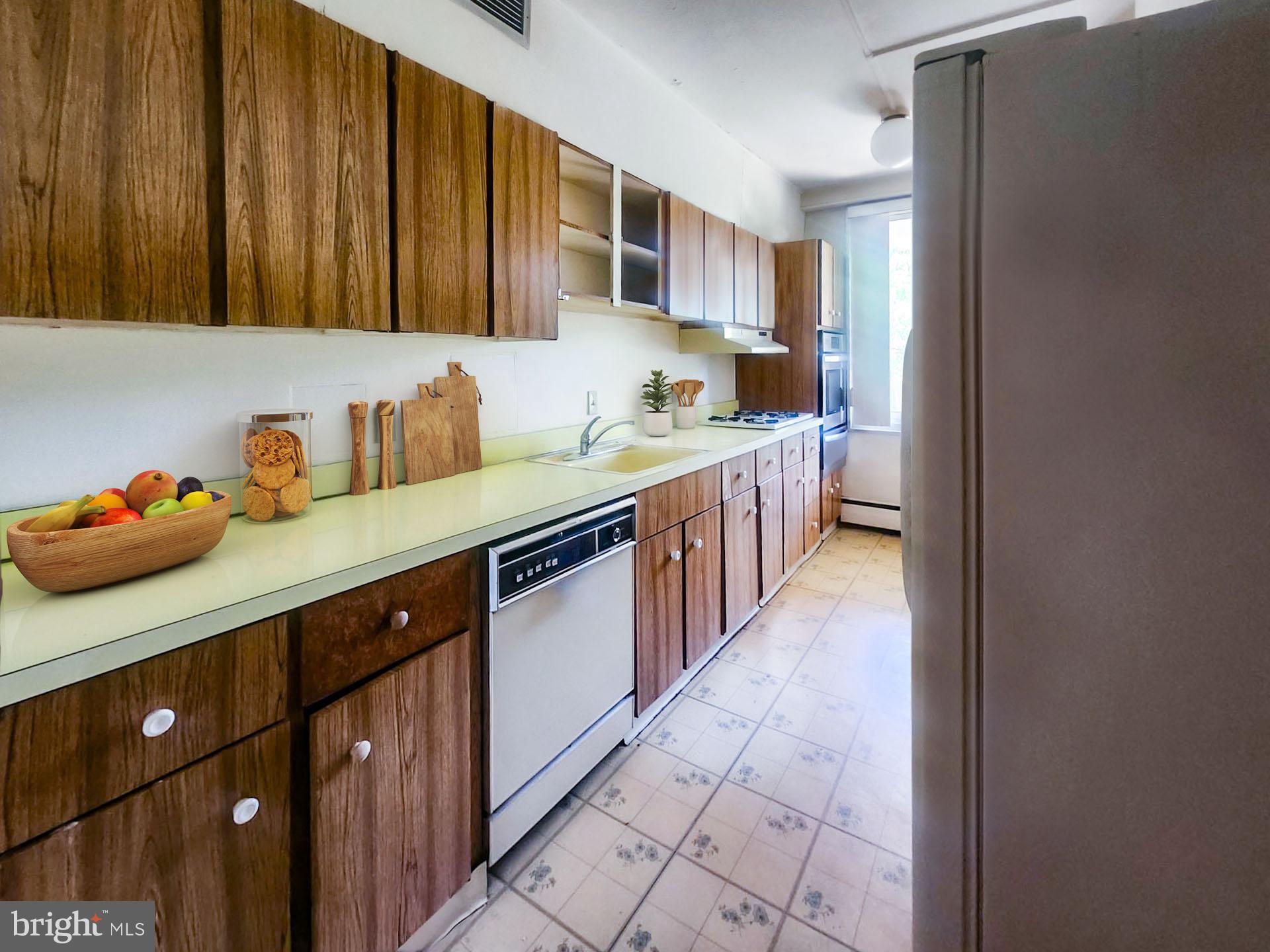 PRESIDENTIAL ESTS - Residential