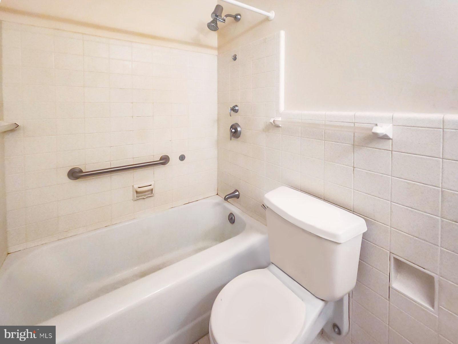 PRESIDENTIAL ESTS - Residential