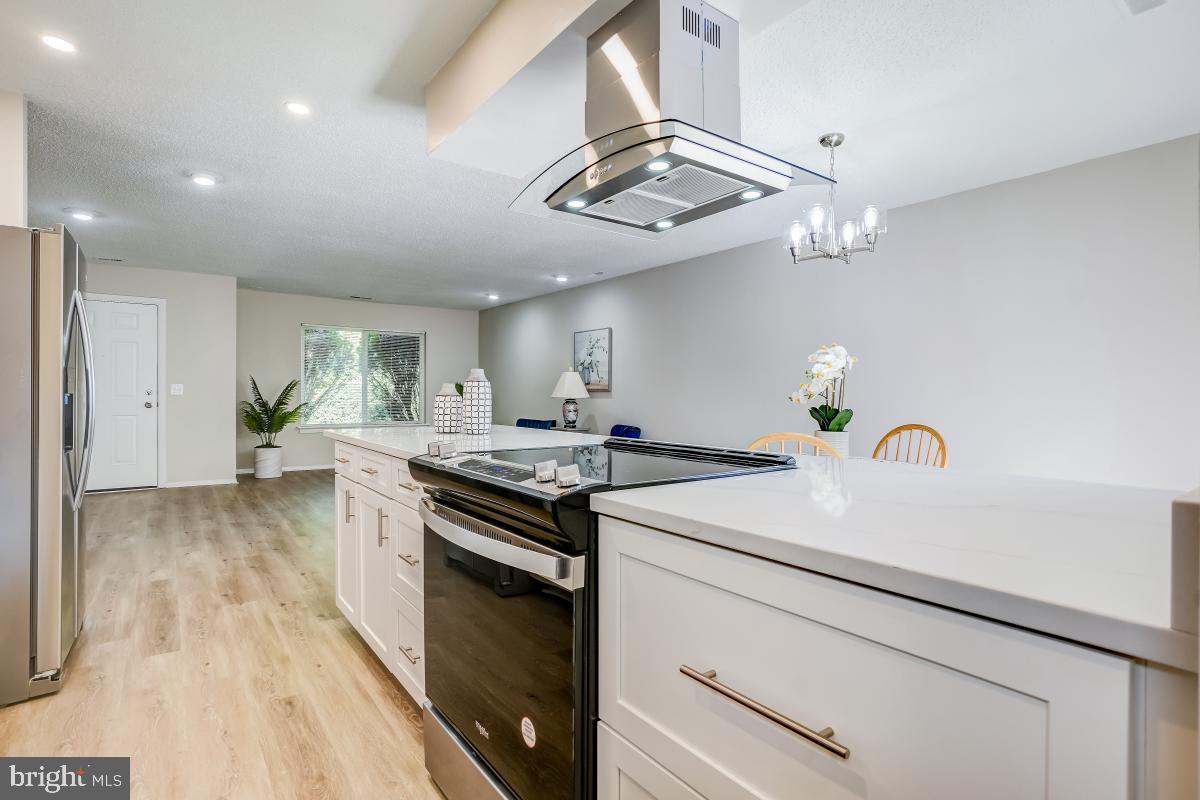 ROSSMOOR MUTUAL #13 - Residential