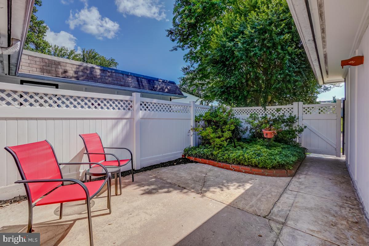 ROSSMOOR MUTUAL #13 - Residential