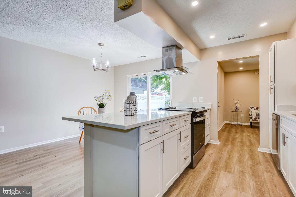 ROSSMOOR MUTUAL #13 - Residential