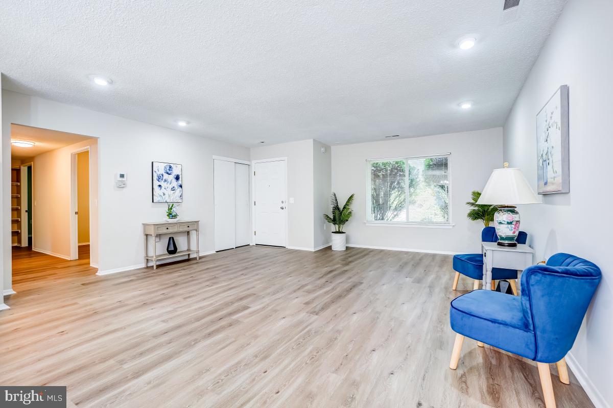 ROSSMOOR MUTUAL #13 - Residential