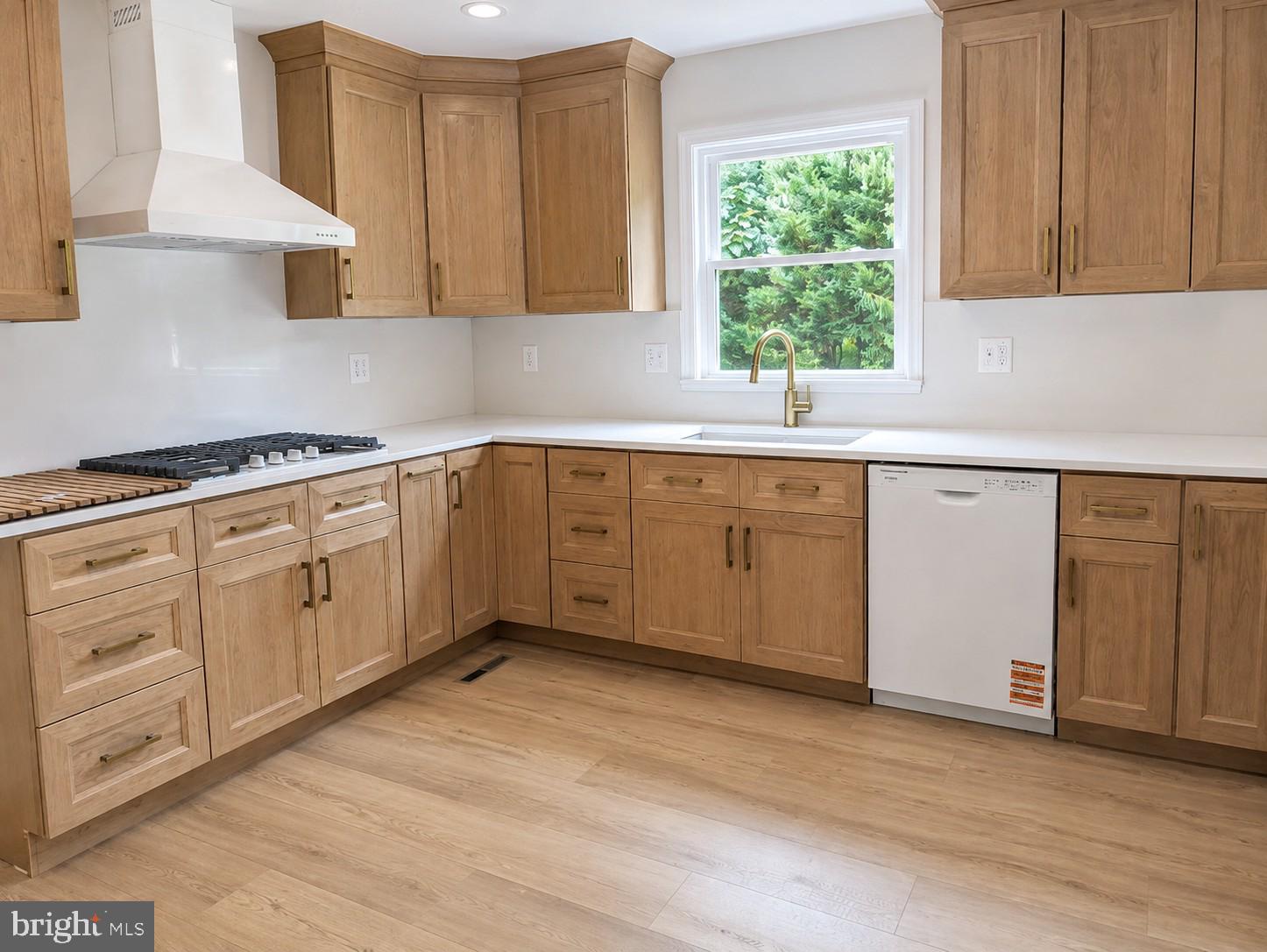 14004 MANOR ROAD