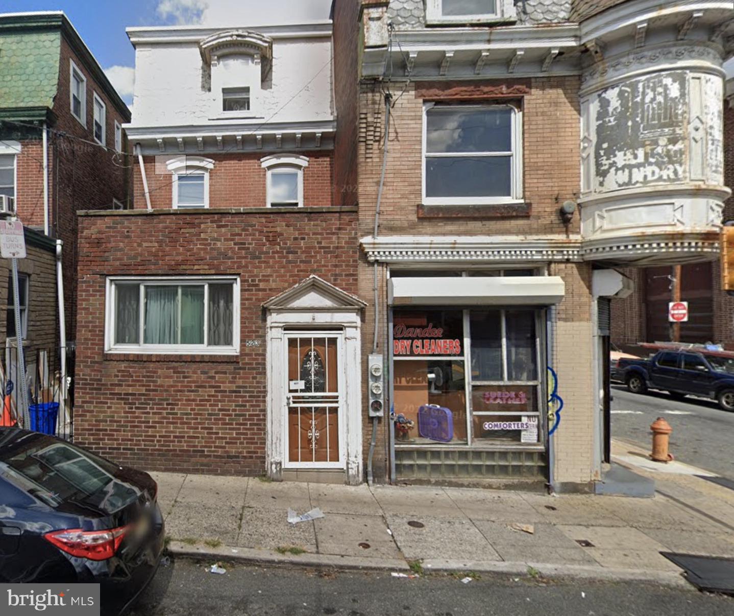 INVESTORS! Welcome to 1523 Arrott Street, this 4-bedroom, 2.5-bath townhouse presents a prime renovation opportunity. Situated in a desirable rental area, this property has the potential to generate great monthly rental income post-renovation. Ideal for first-time investors or those looking to expand their portfolio. Property is being sold as-is.