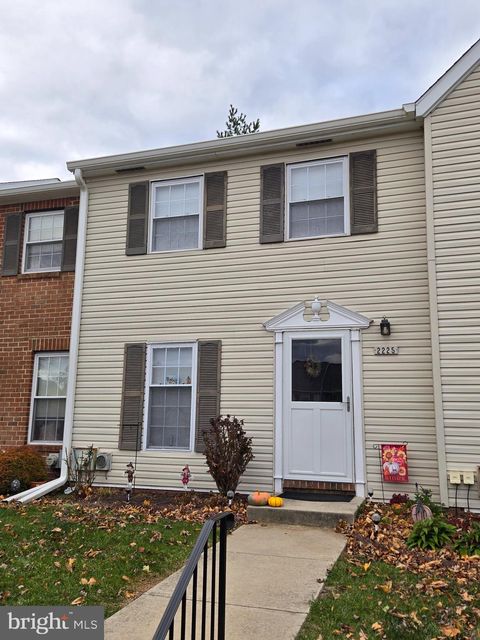 2225 MULBERRY COURT LANSDALE PA 19446