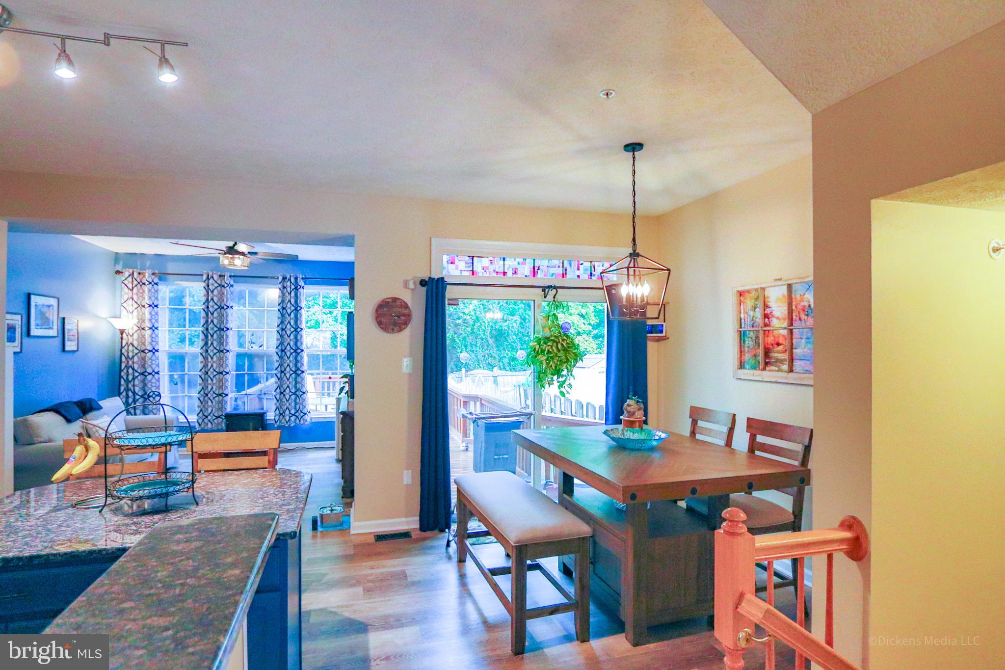 CONSTANT FRIENDSHIP - Residential