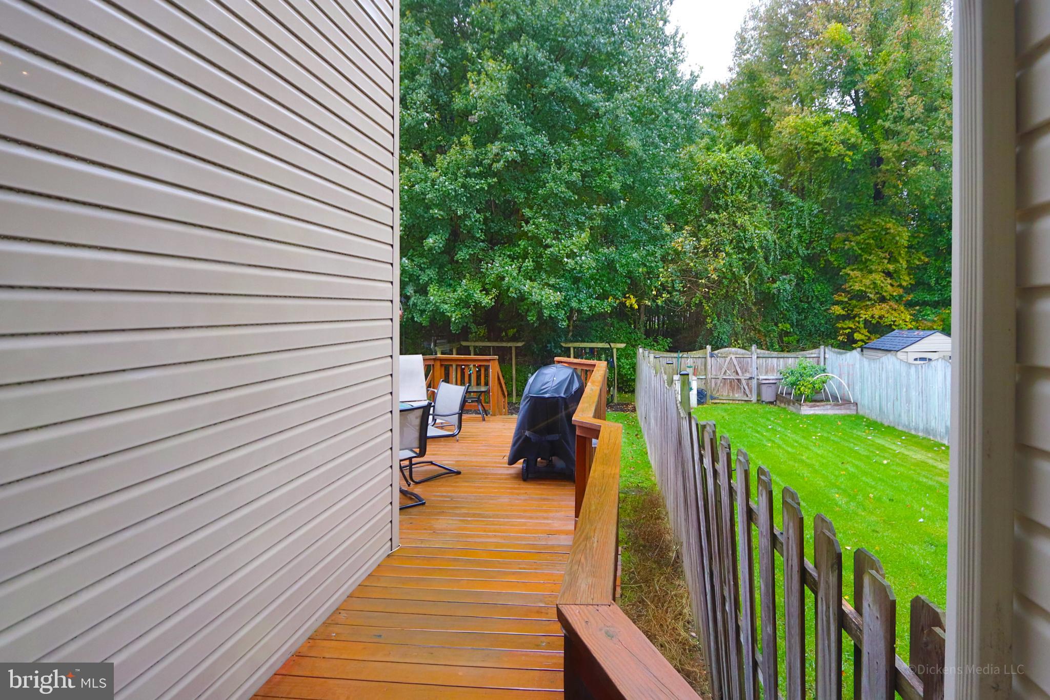 CONSTANT FRIENDSHIP - Residential