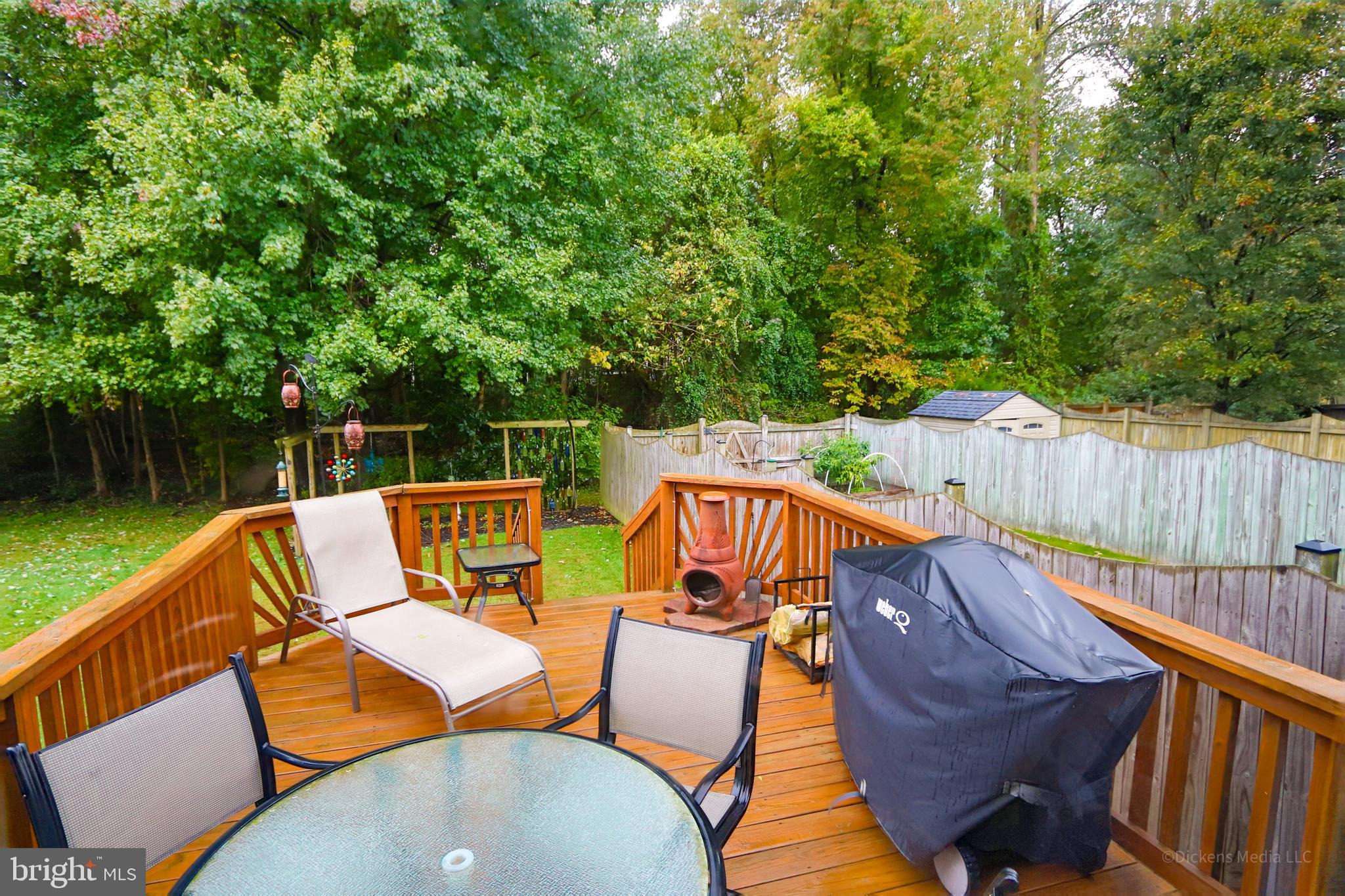 CONSTANT FRIENDSHIP - Residential