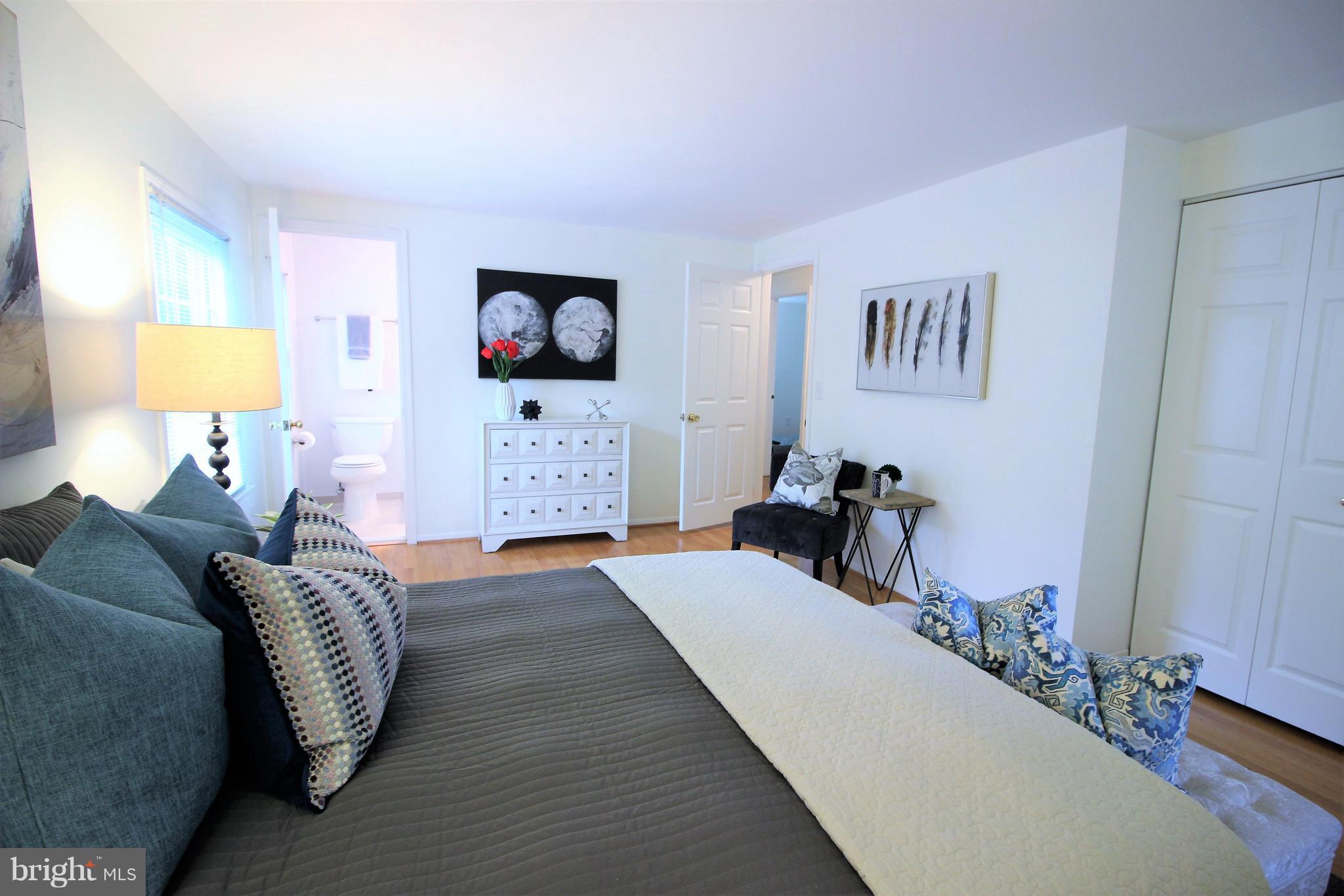 FOX HILLS - Residential