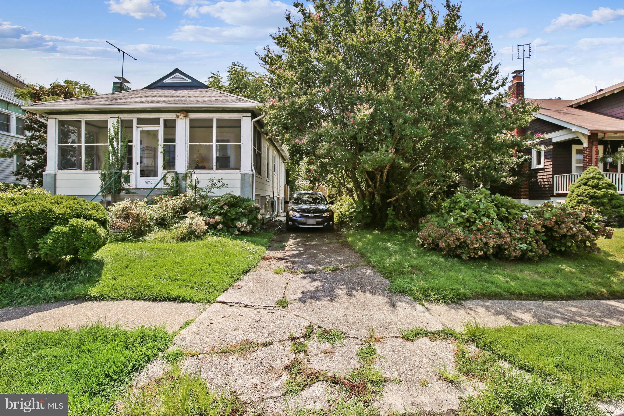 ADDISON HEIGHTS - Residential