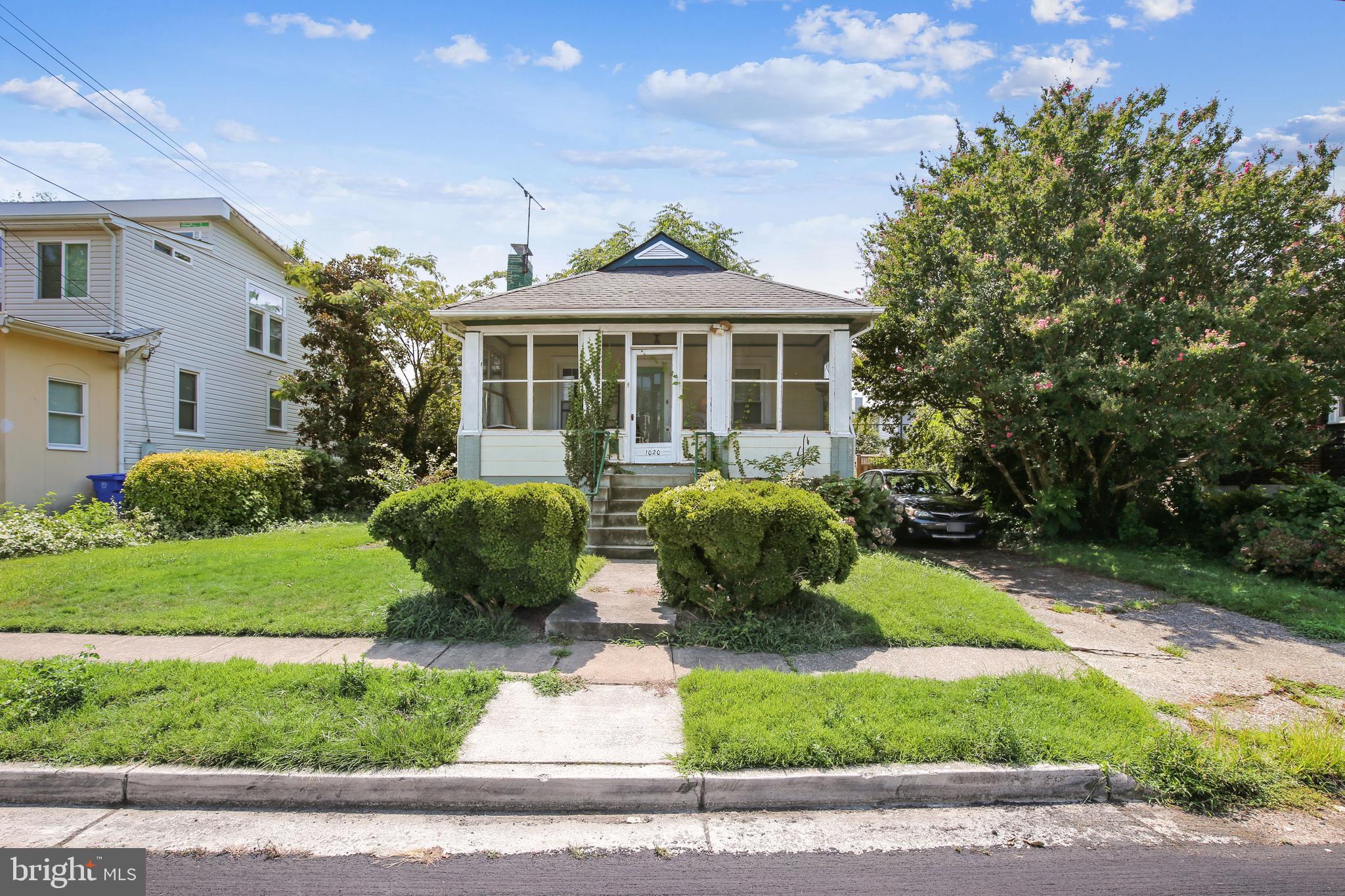 ADDISON HEIGHTS - Residential