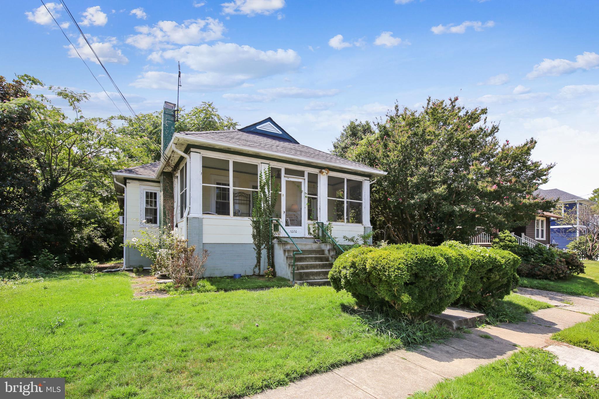 ADDISON HEIGHTS - Residential