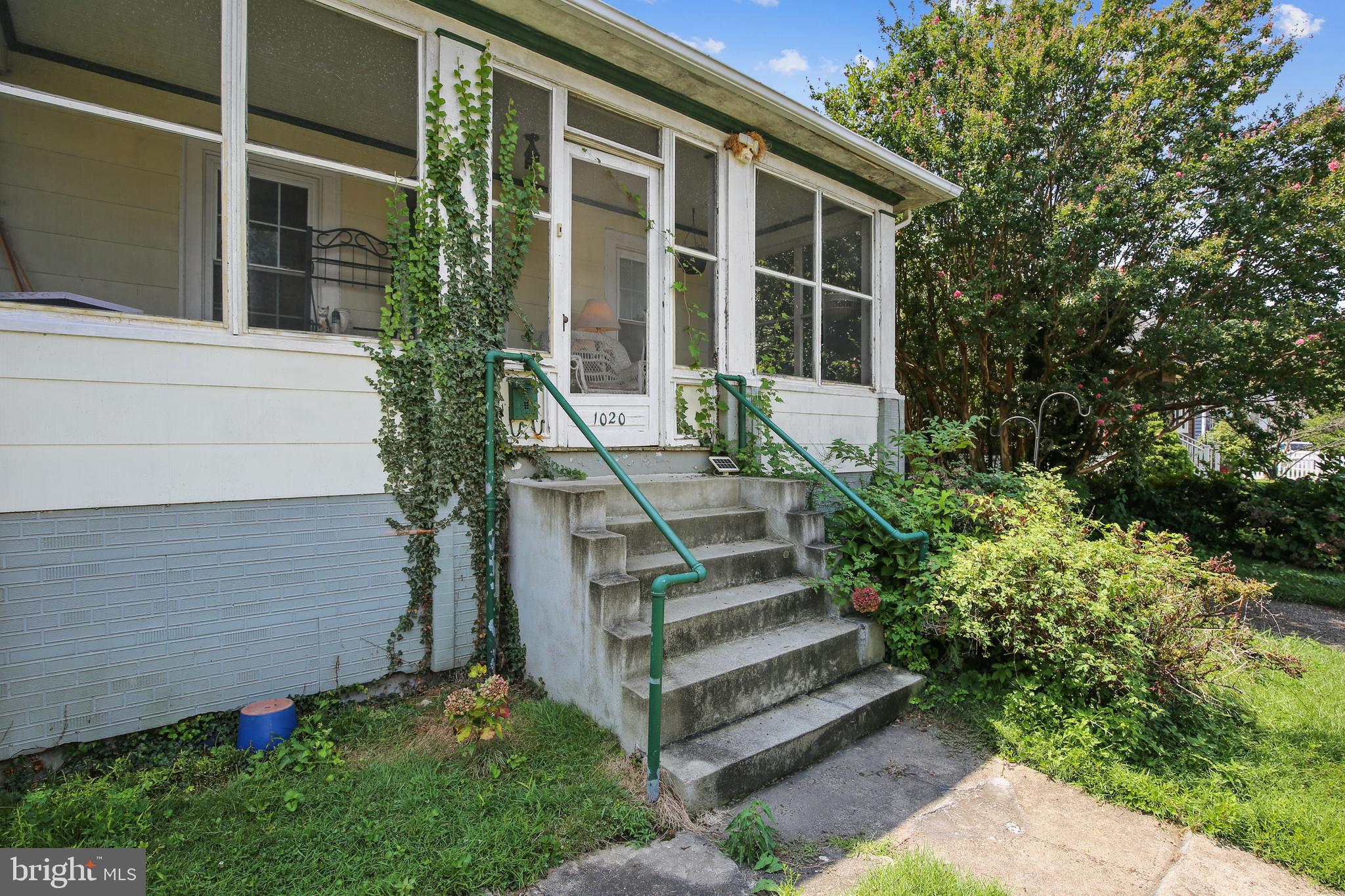 ADDISON HEIGHTS - Residential