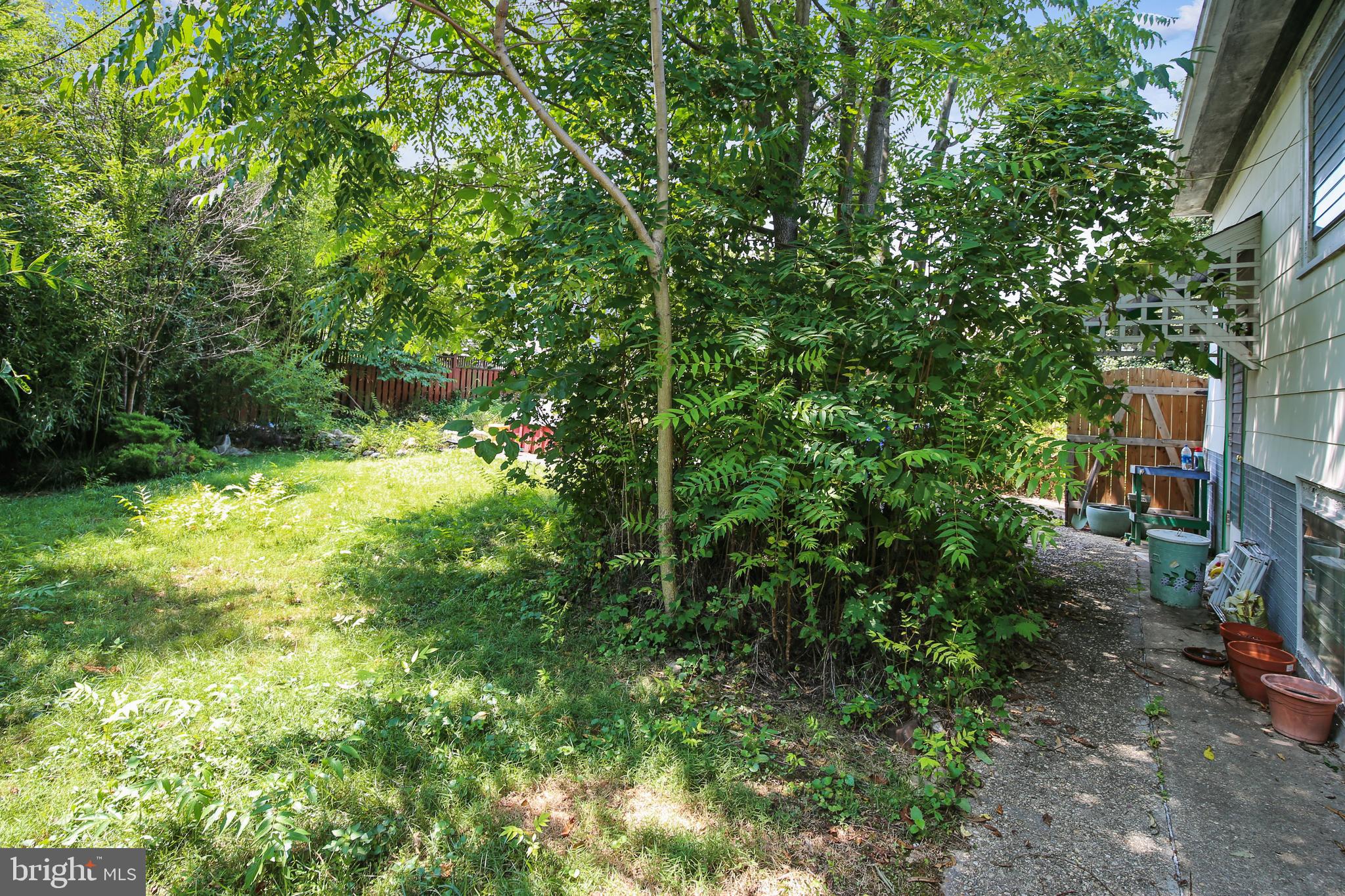 ADDISON HEIGHTS - Residential