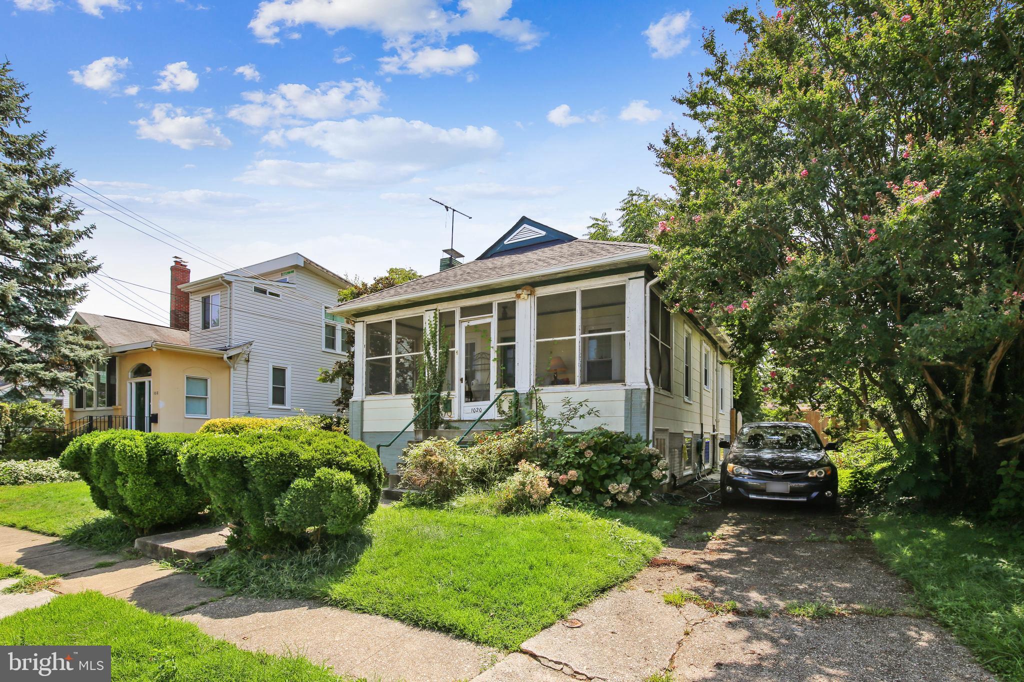 ADDISON HEIGHTS - Residential