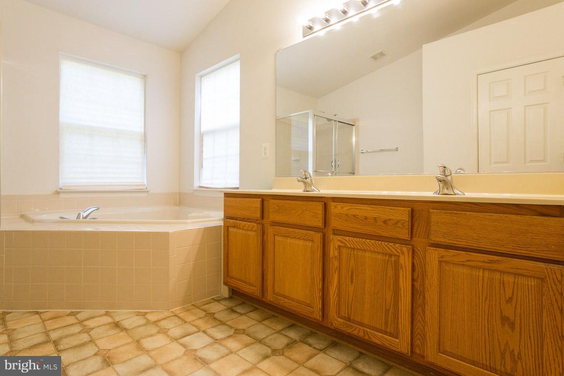 STRATFORD PLACE - Residential