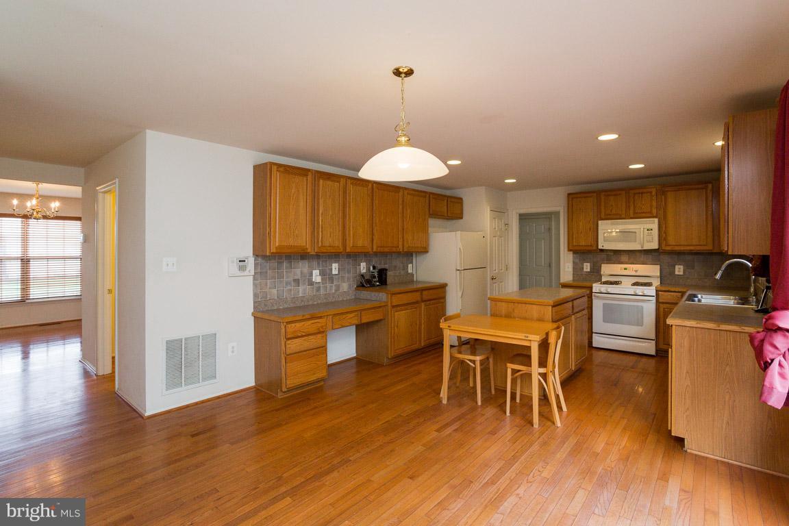 STRATFORD PLACE - Residential