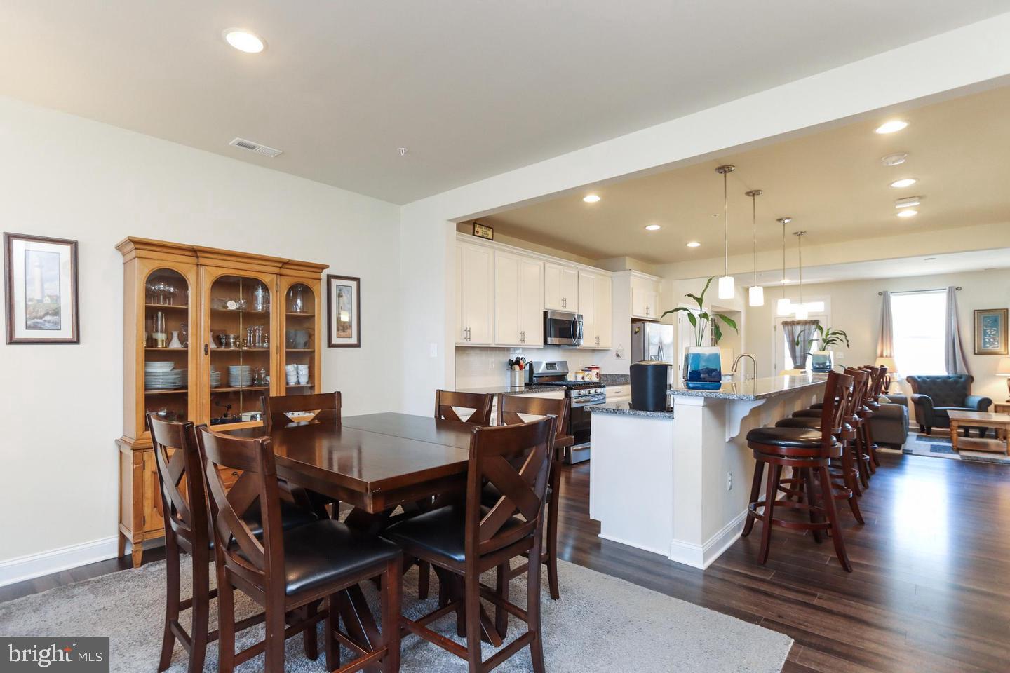 WESTVIEW SOUTH - Residential Lease