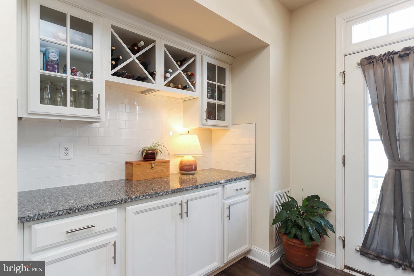 WESTVIEW SOUTH - Residential Lease