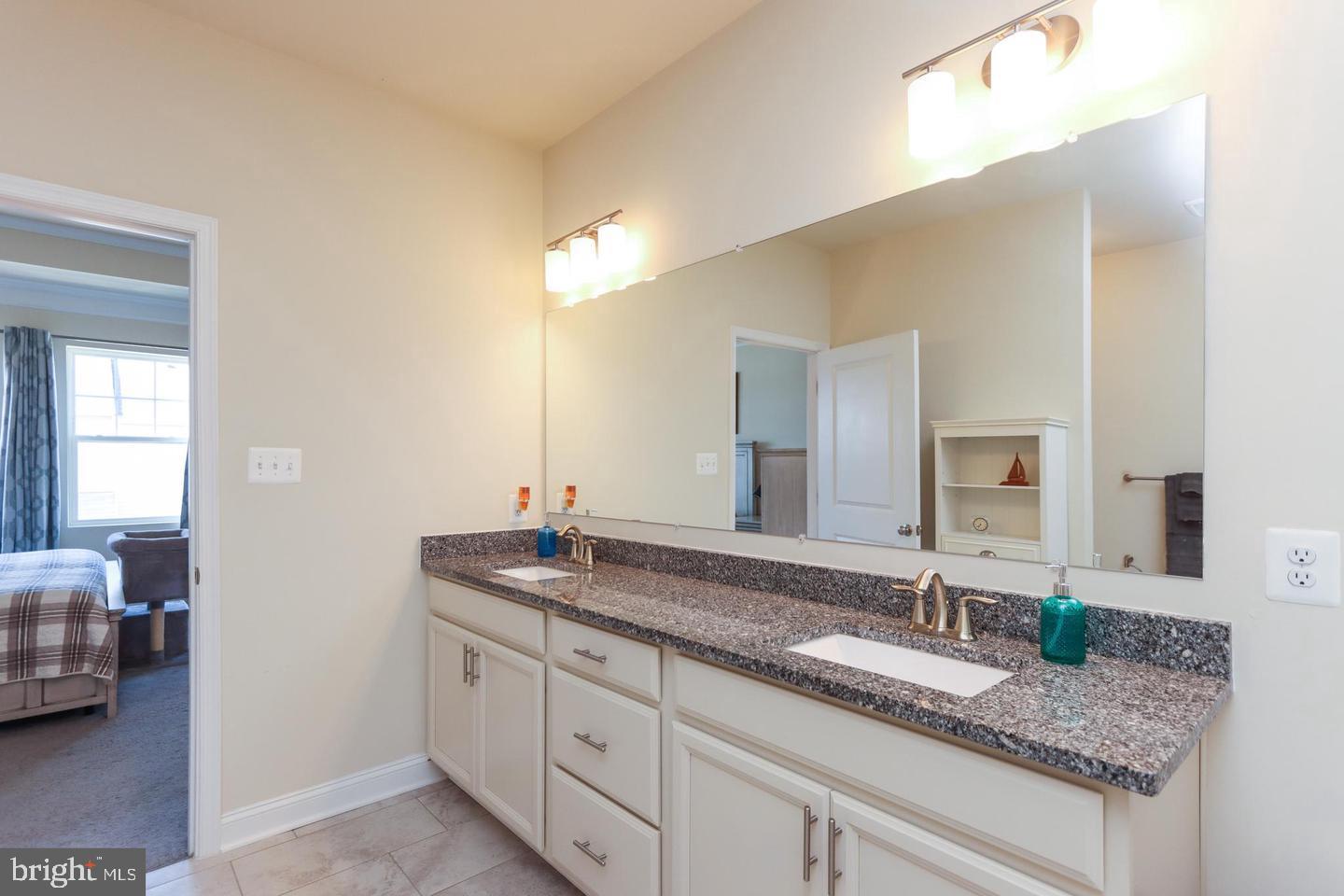 WESTVIEW SOUTH - Residential Lease