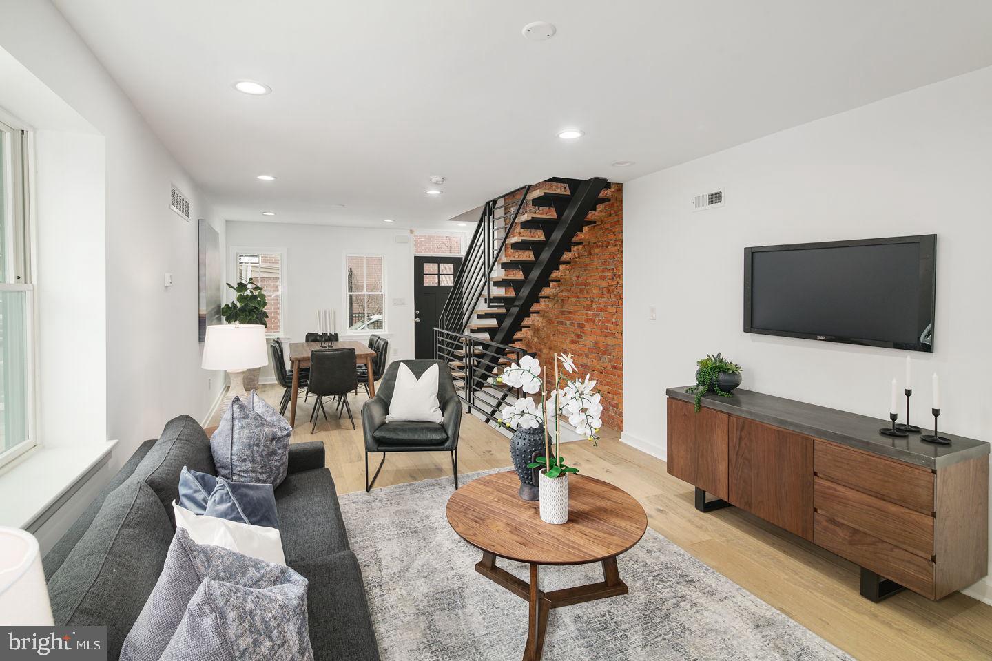 GRADUATE HOSPITAL - Residential