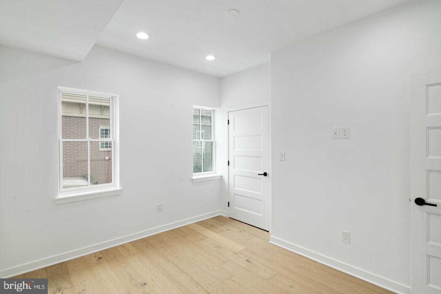 GRADUATE HOSPITAL - Residential