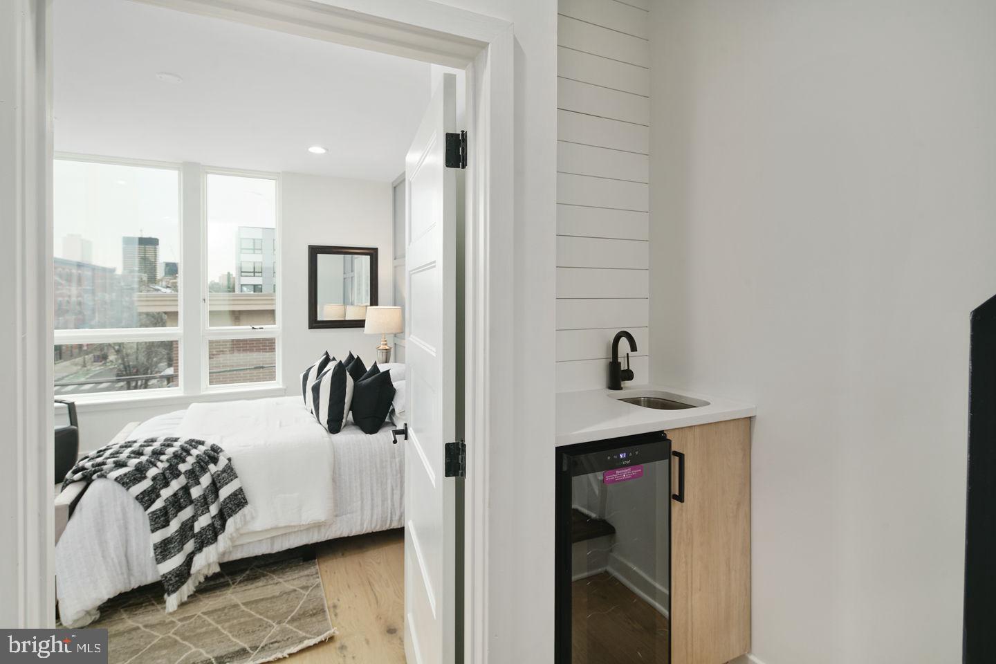 GRADUATE HOSPITAL - Residential