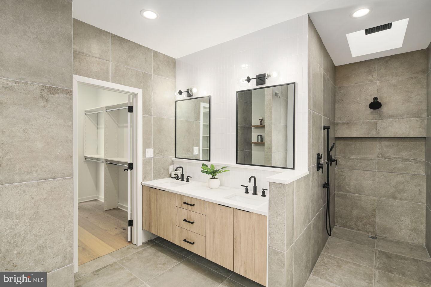 GRADUATE HOSPITAL - Residential