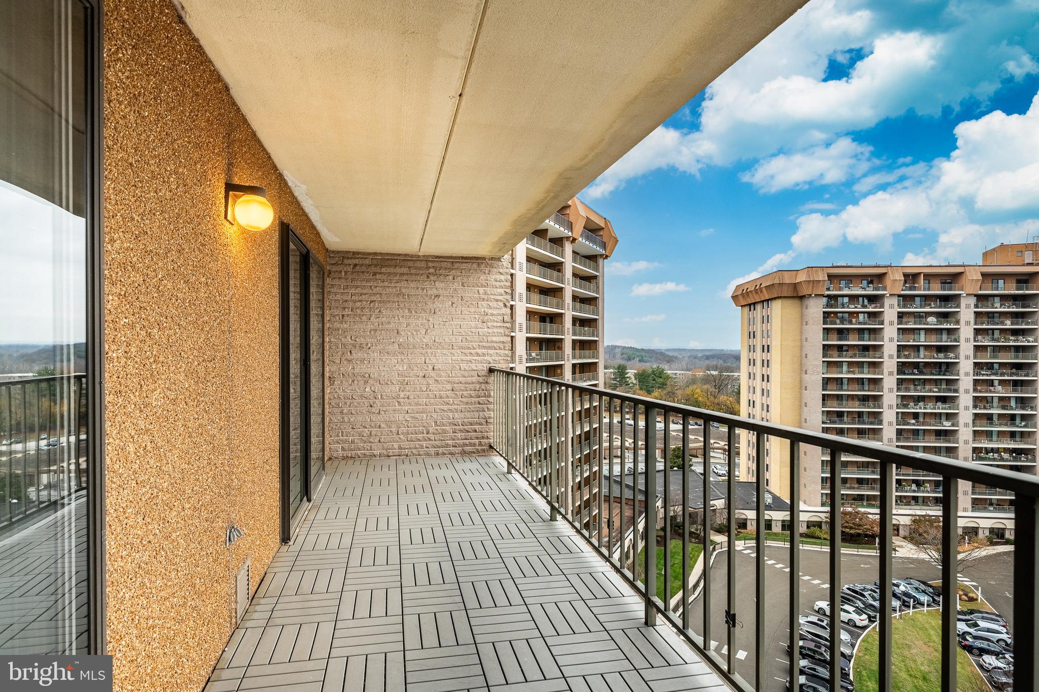 VALLEY FORGE TOWER - Residential