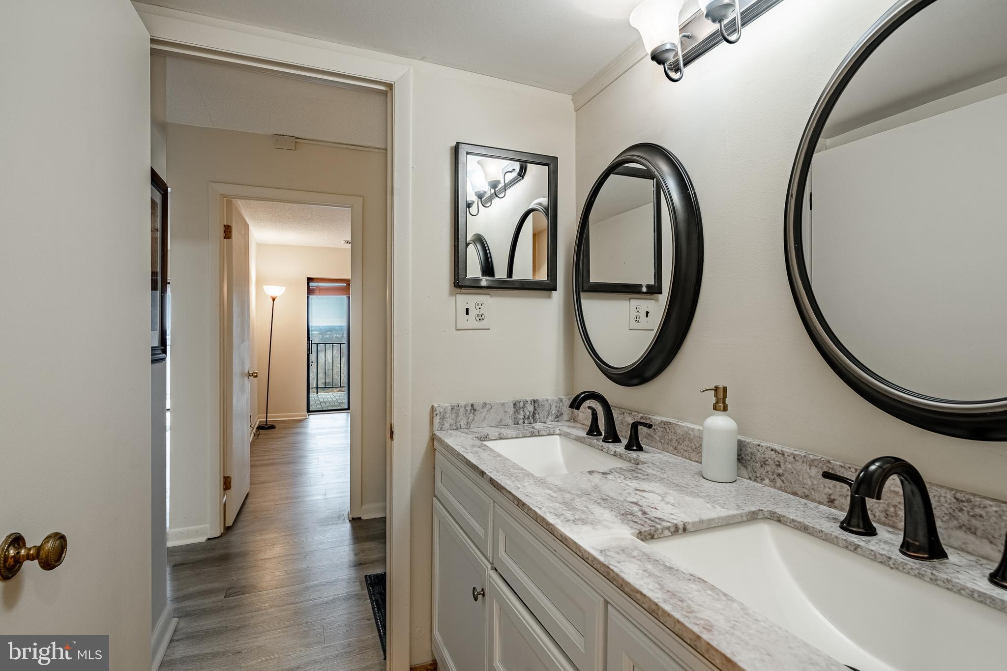 VALLEY FORGE TOWER - Residential