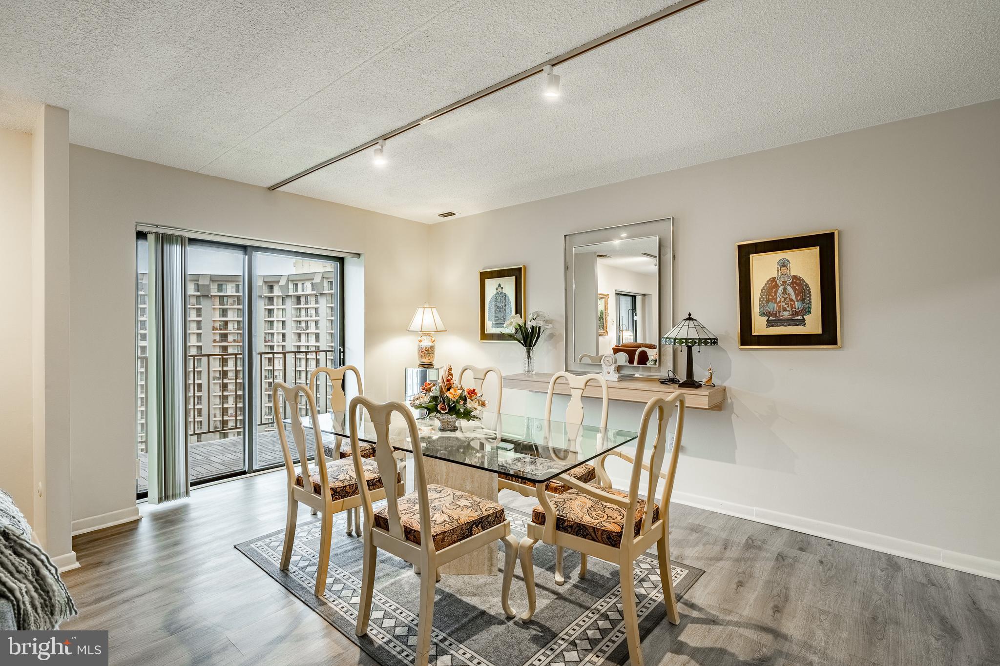 VALLEY FORGE TOWER - Residential