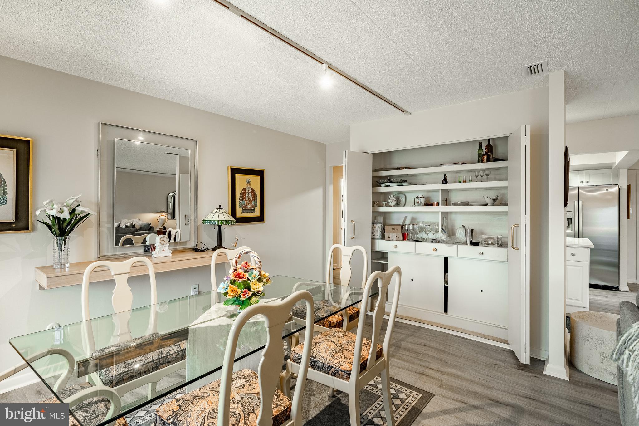 VALLEY FORGE TOWER - Residential