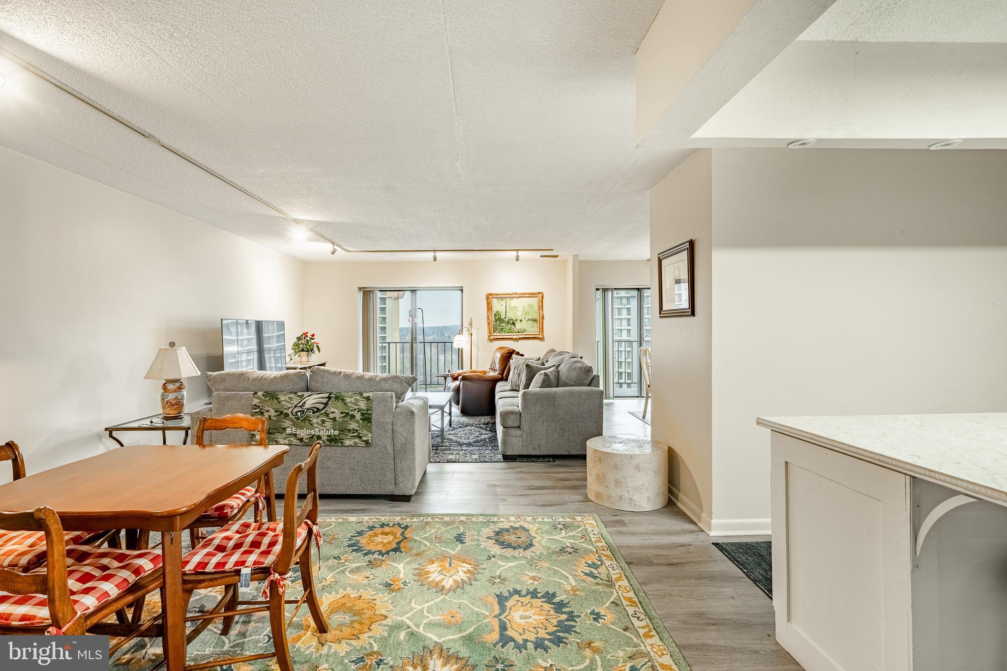 VALLEY FORGE TOWER - Residential