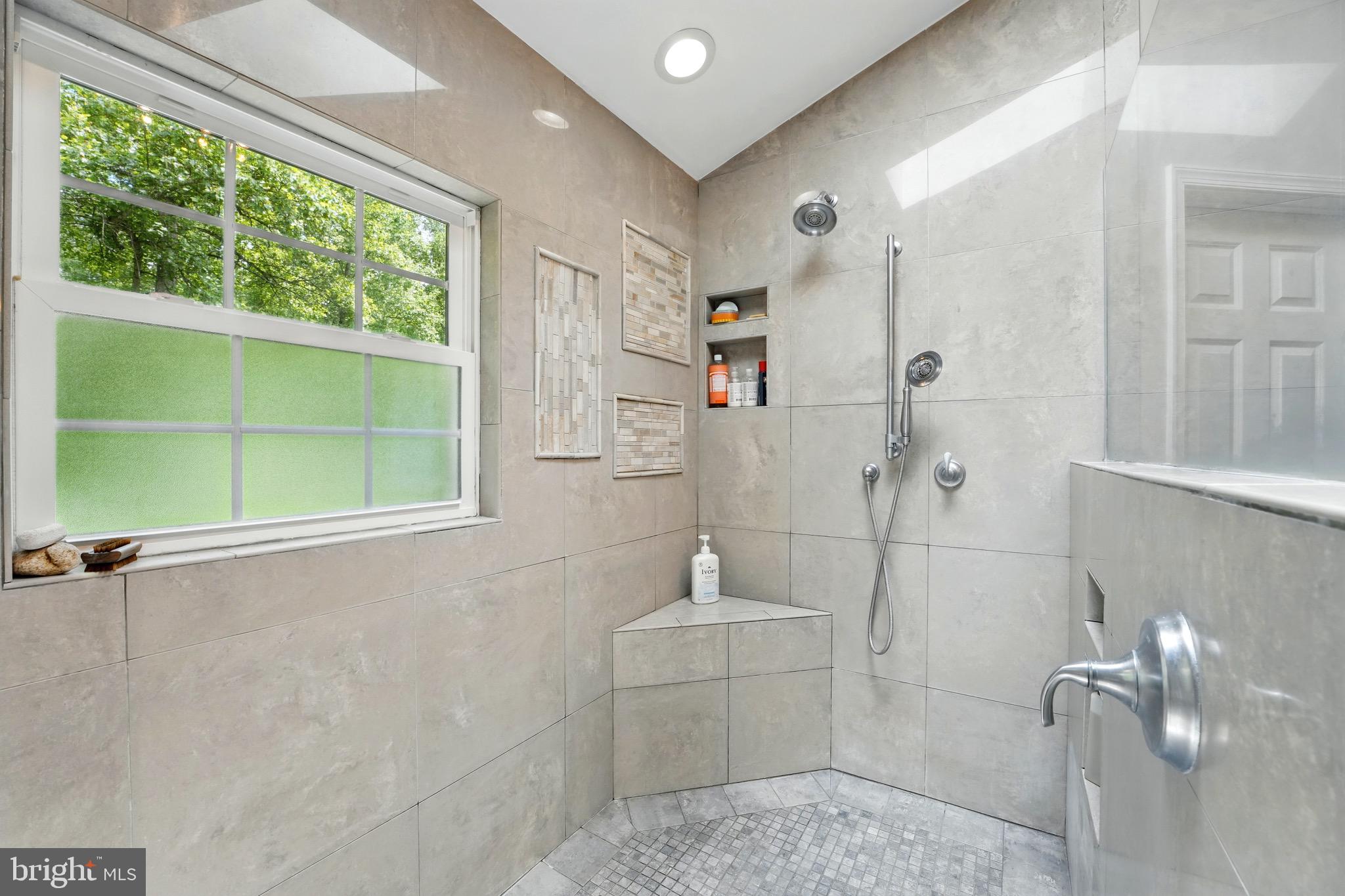 SYLVAN MANOR - Residential