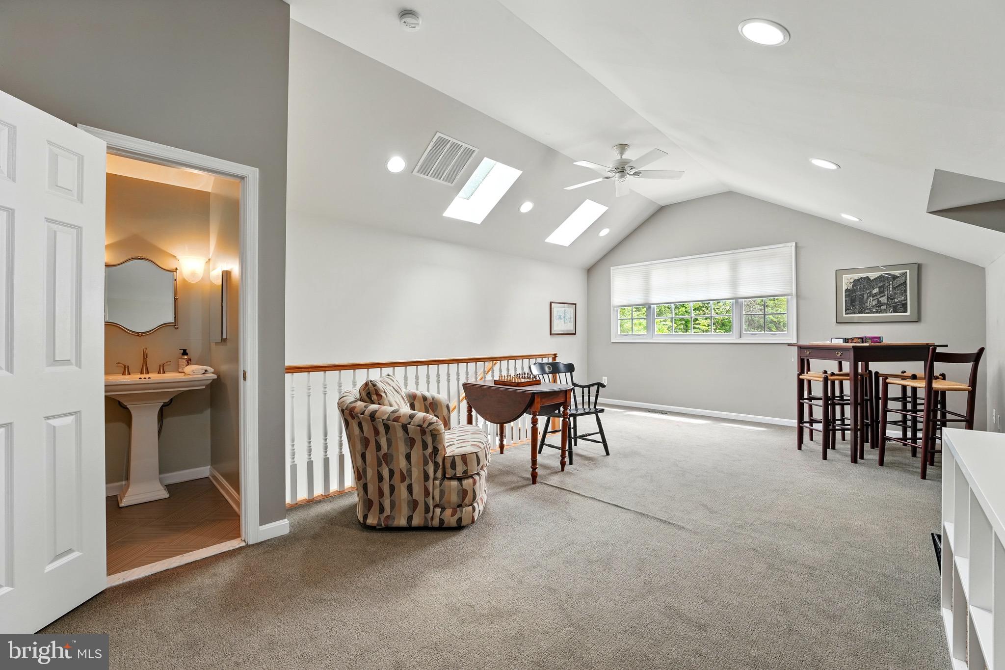 SYLVAN MANOR - Residential