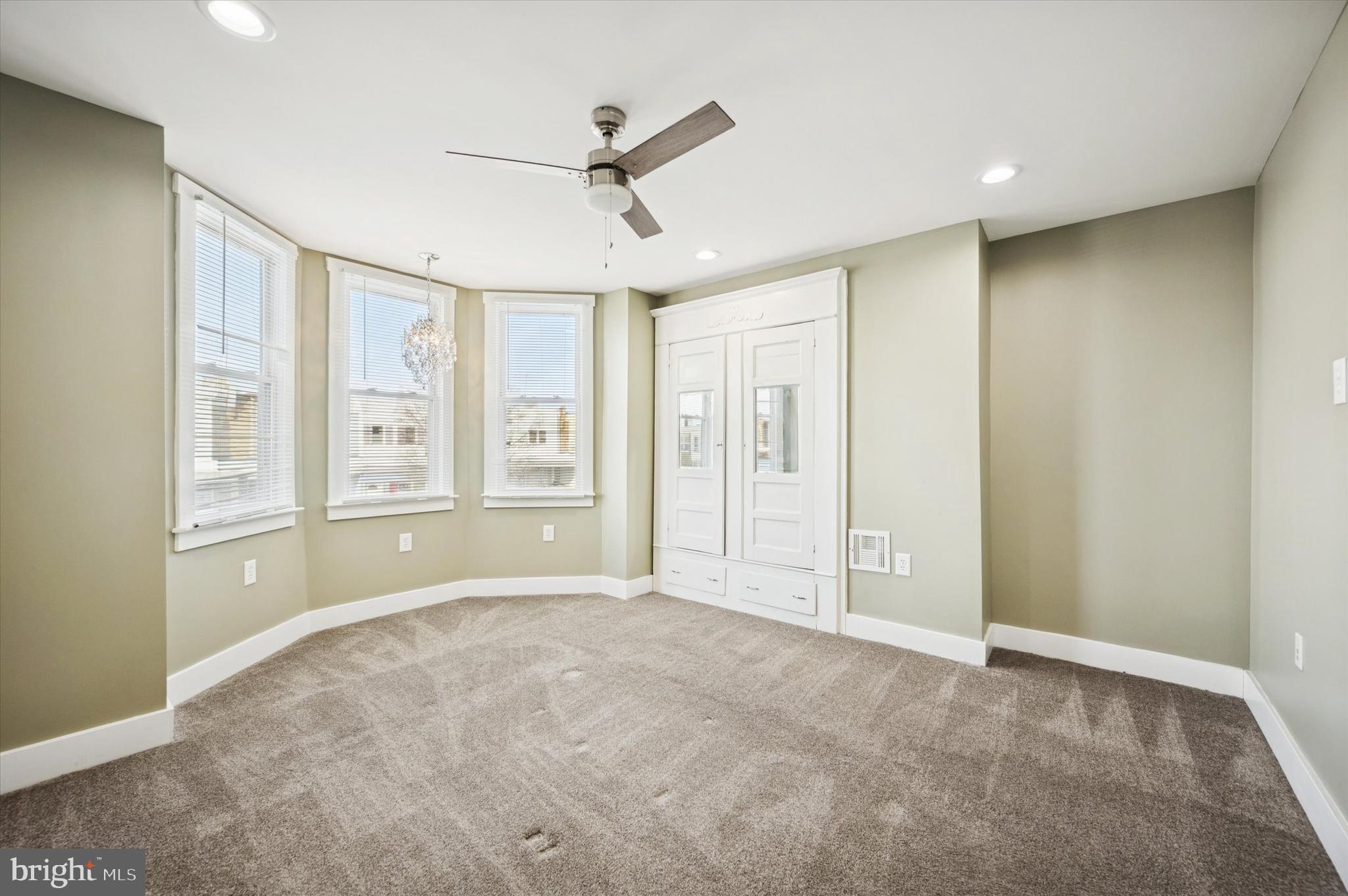 PORT RICHMOND - Residential